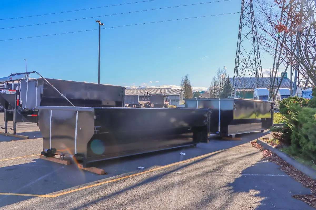 Professional dumpster rental and junk removal service in Floyd